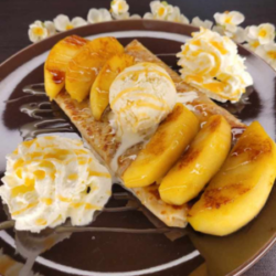 crepe normande pommes caramélisées chantilly glace vanille